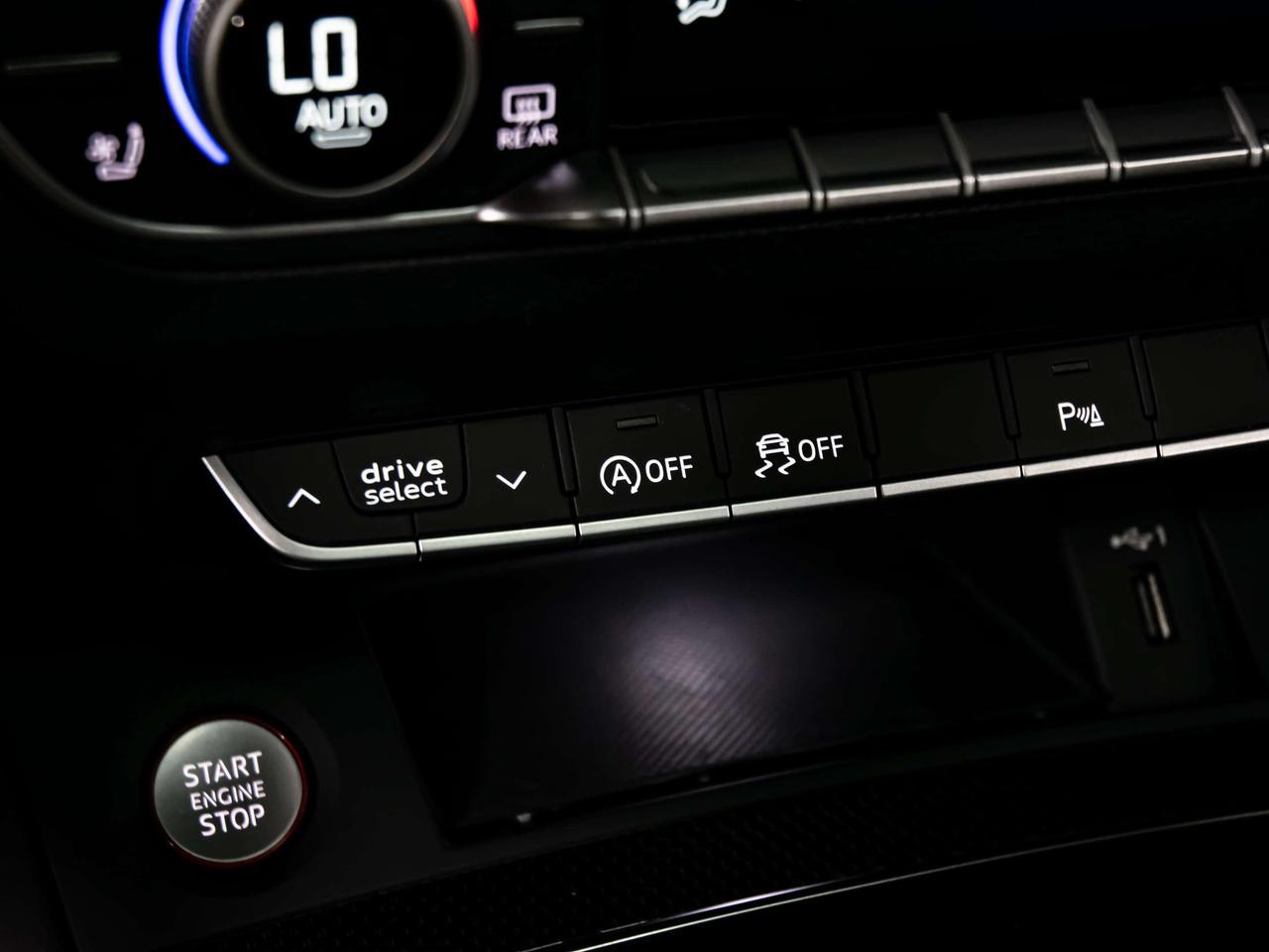 2022 Audi SQ5 ACCIDENT FREE,TECHNIK, S LINE, QUATTRO BLIND SPOTS Photo