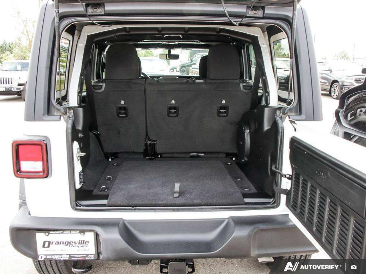 2023 Jeep Wrangler 4x4, One Owner, Accident-Free, Certified, Low KMS! Photo