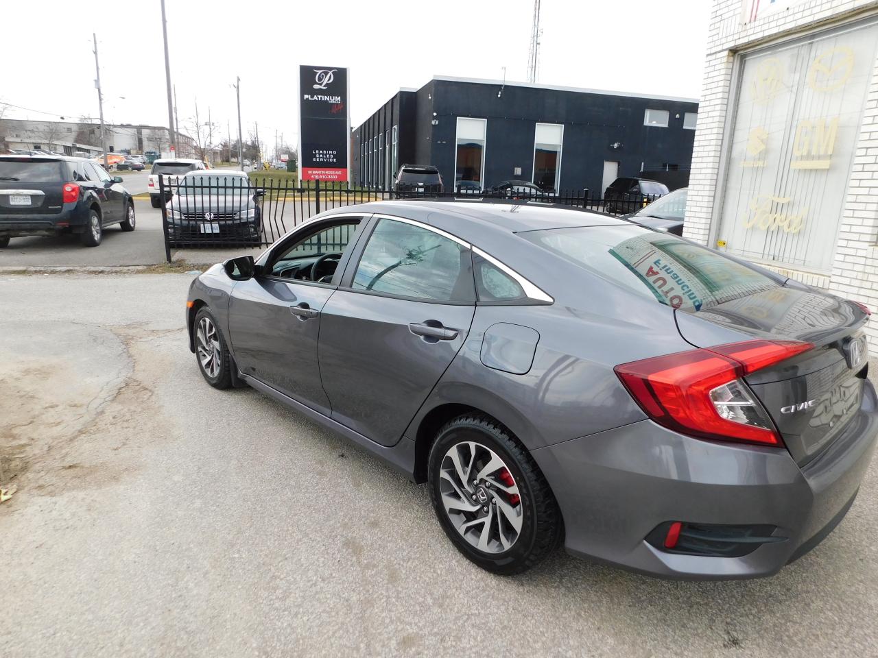 2017 Honda Civic Sedan EX sunroof alloys backup camera push start button Photo