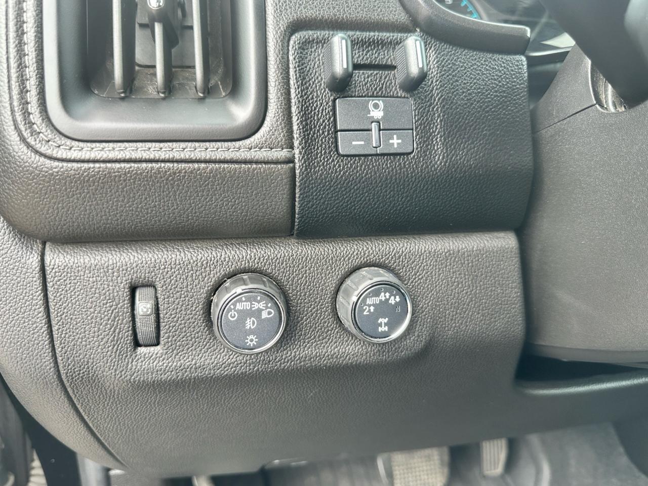 2021 GMC Canyon Elevation ~ 4WD ~ Crew Cab ~ NO ACCIDENTS Photo