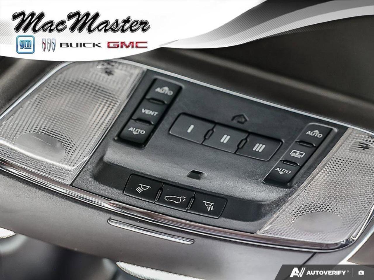 2018 Jeep Grand Cherokee OverlandOVERLAND, HEMI, 4X4, NAV, ROOF, HTD/COOL! Photo