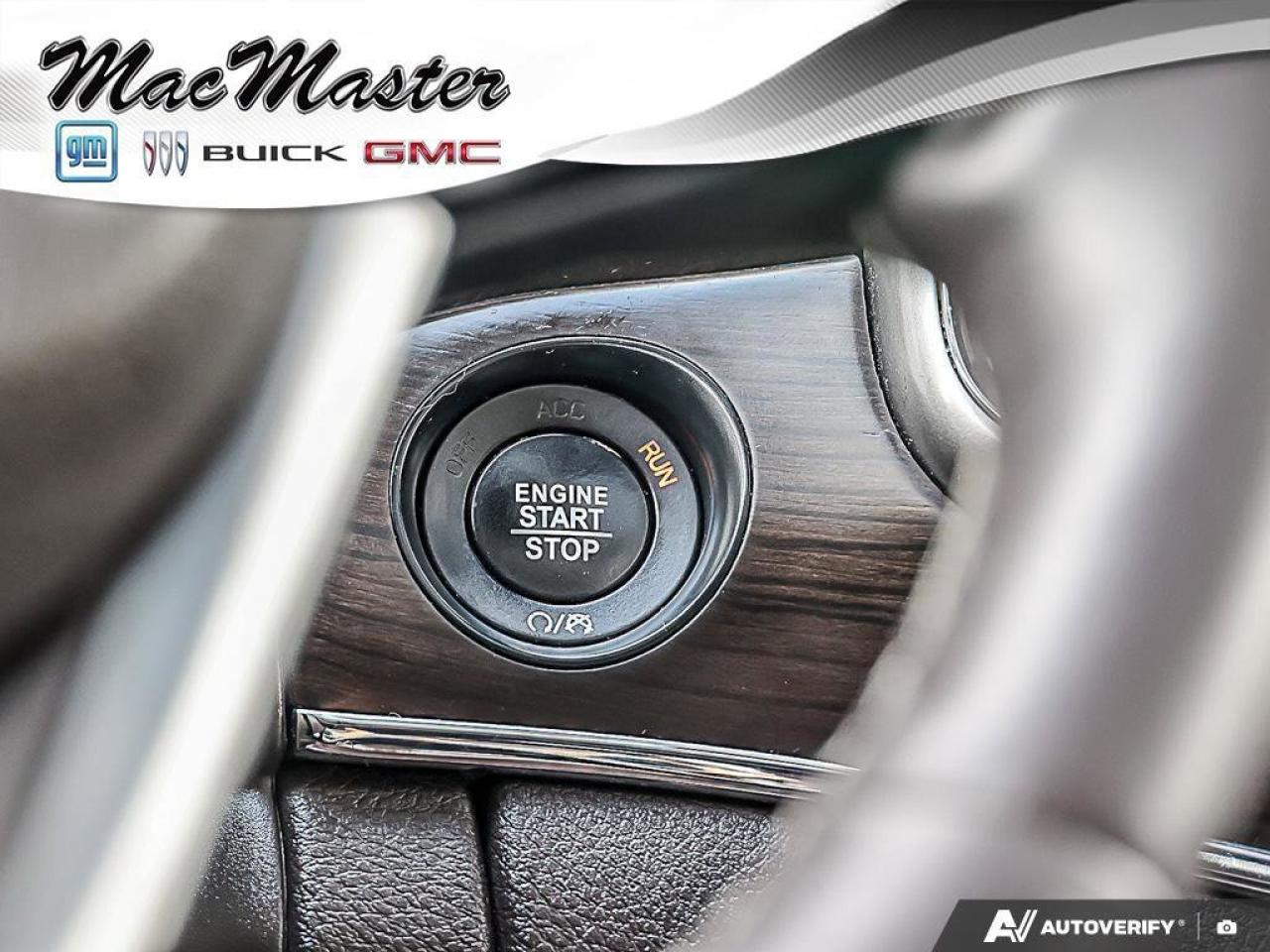 2018 Jeep Grand Cherokee OverlandOVERLAND, HEMI, 4X4, NAV, ROOF, HTD/COOL! Photo