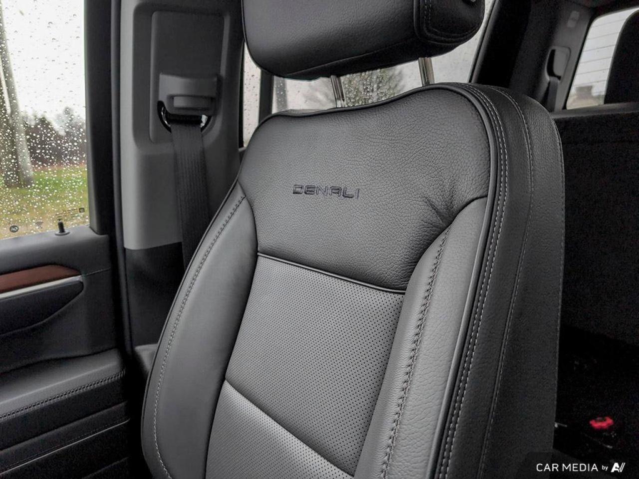 2023 GMC Sierra 1500 DenaliDenali   One Owner   Trailer Brake Controlle Photo