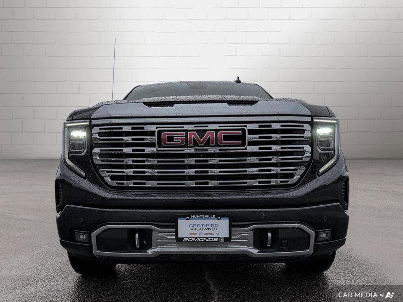 2023 GMC Sierra 1500 DenaliDenali   One Owner   Trailer Brake Controlle Photo