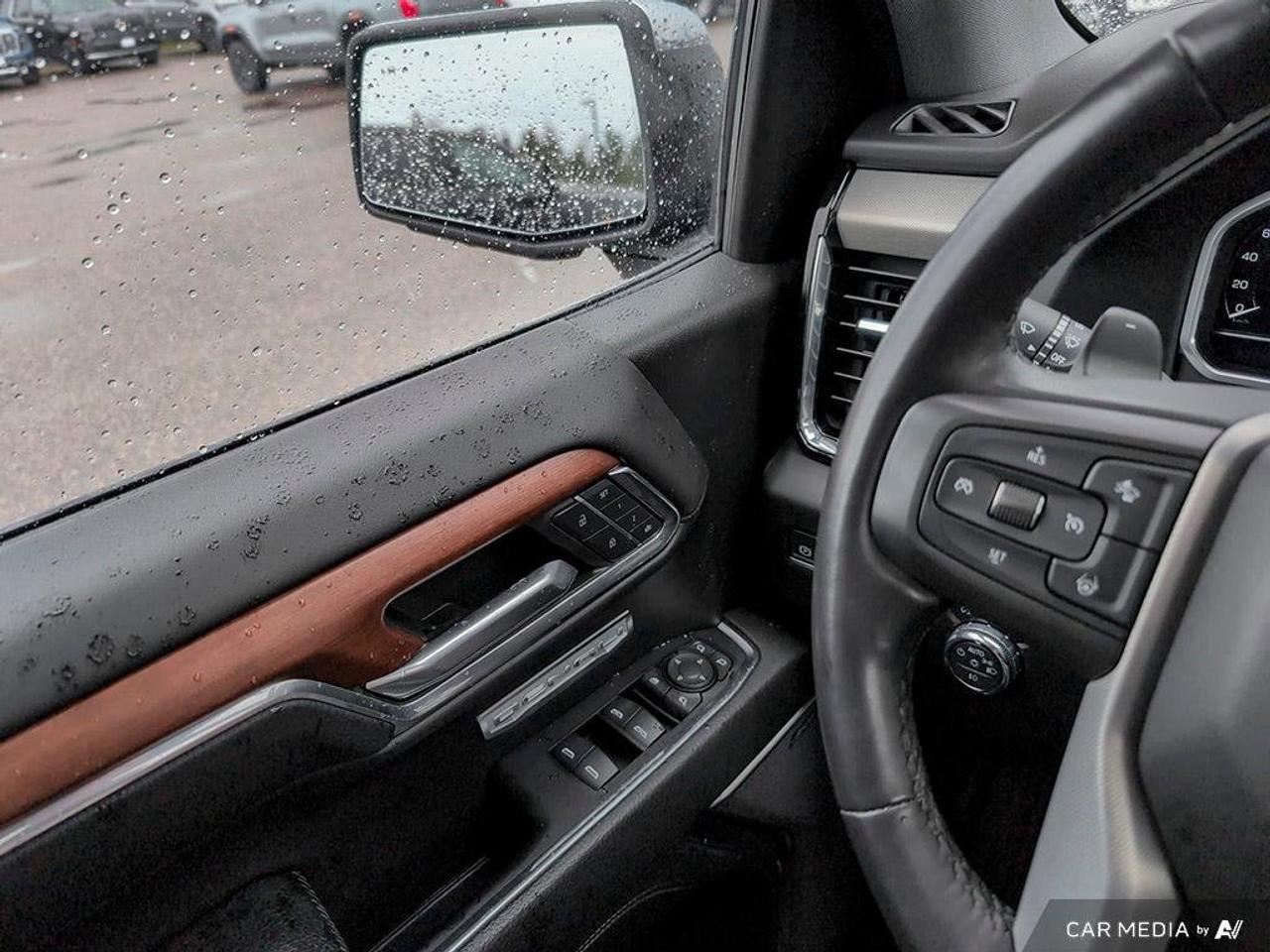 2023 GMC Sierra 1500 DenaliDenali   One Owner   Trailer Brake Controlle Photo