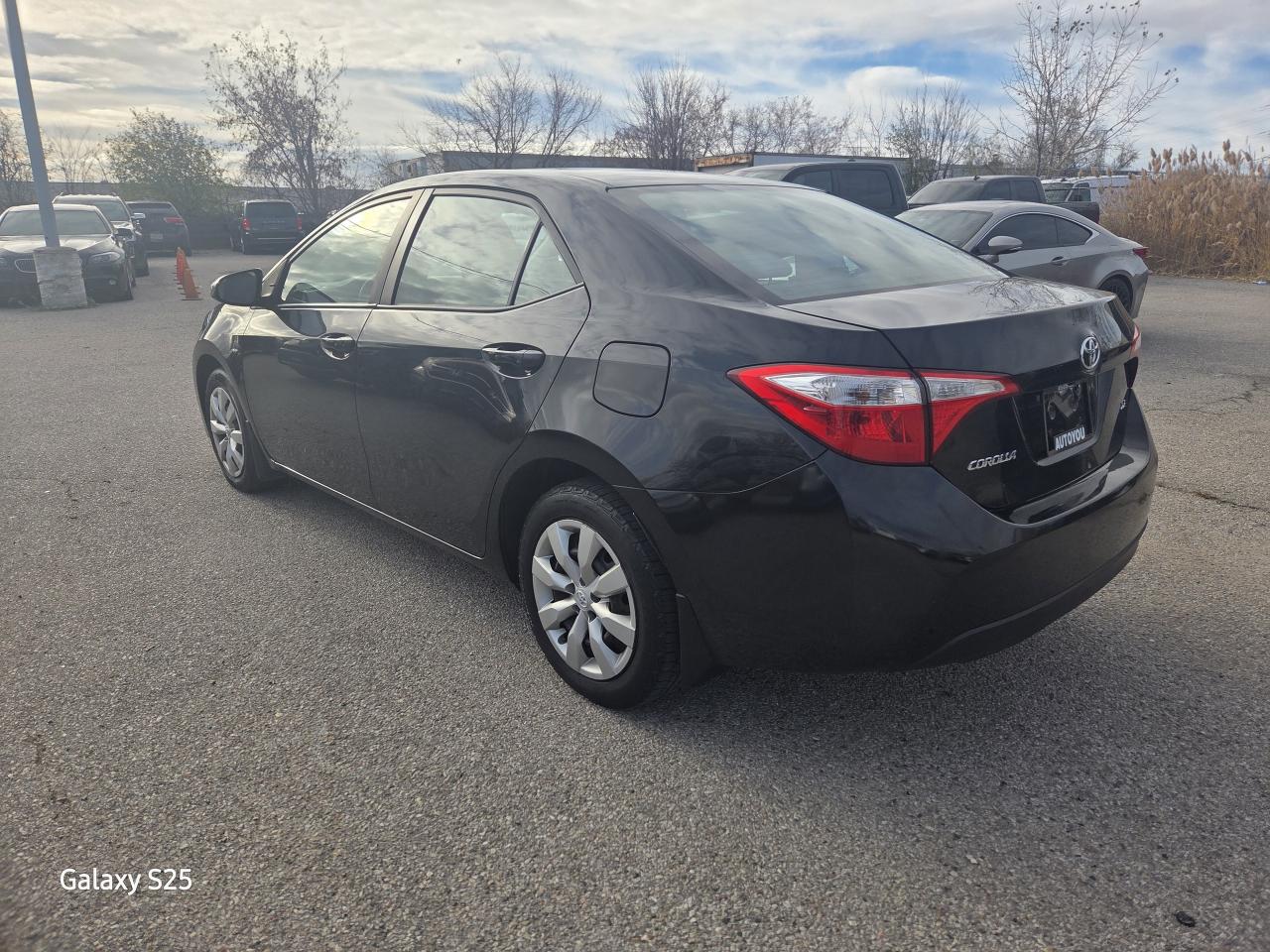 2016 Toyota Corolla LE AUTO AIR BLUE TOOTH REAR VIEW CAMERA $ 12,988.0 Photo