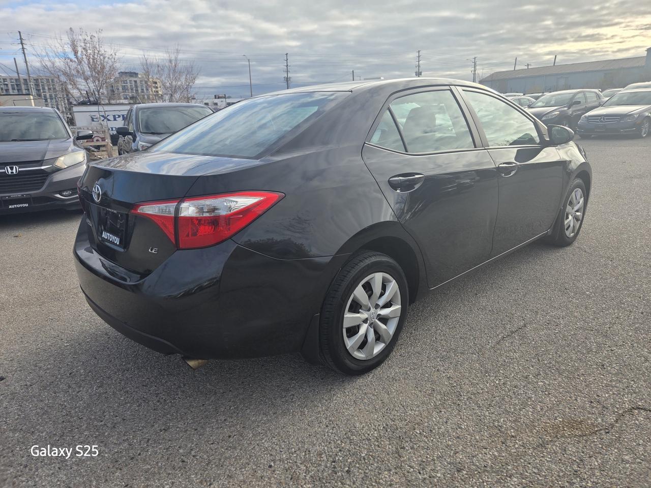 2016 Toyota Corolla LE AUTO AIR BLUE TOOTH REAR VIEW CAMERA $ 12,988.0 Photo