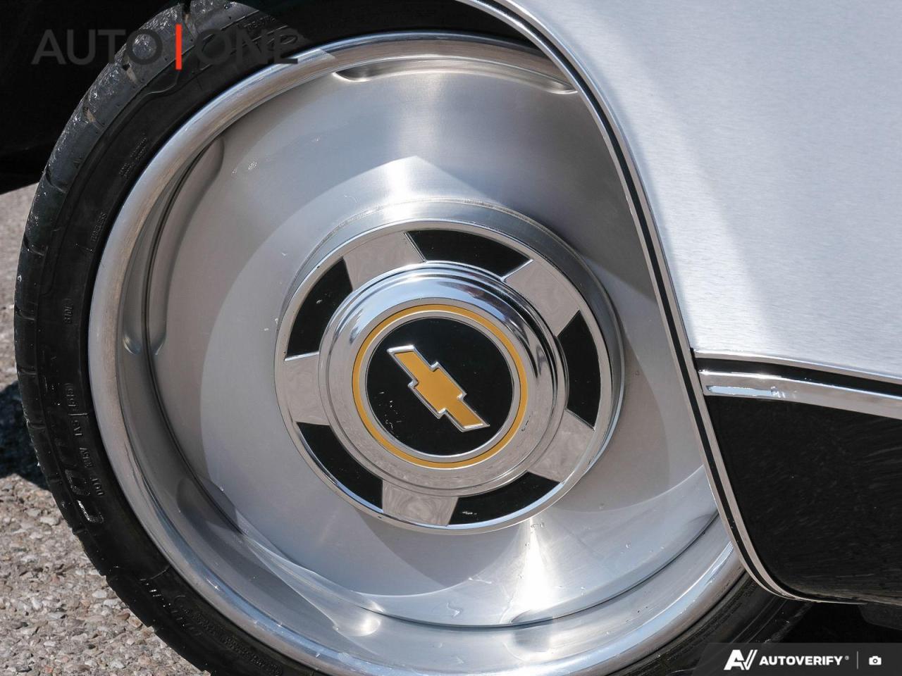 1978 Chevrolet C10 LOWERED   TRIFOLD CARGO COVER Photo