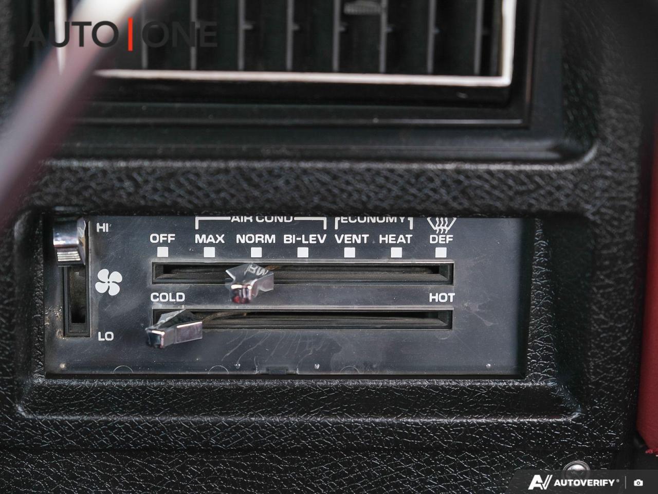 1978 Chevrolet C10 LOWERED   TRIFOLD CARGO COVER Photo