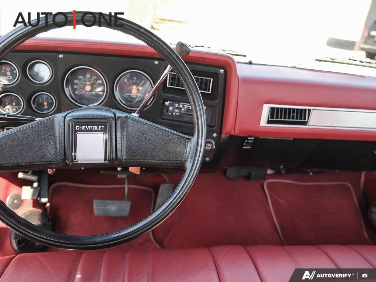 1978 Chevrolet C10 LOWERED   TRIFOLD CARGO COVER Photo