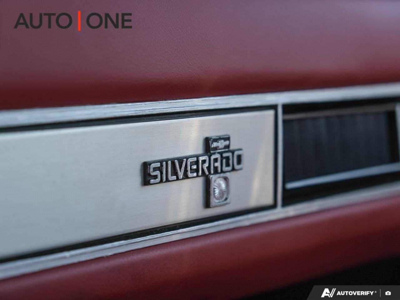 1978 Chevrolet C10 LOWERED   TRIFOLD CARGO COVER Photo