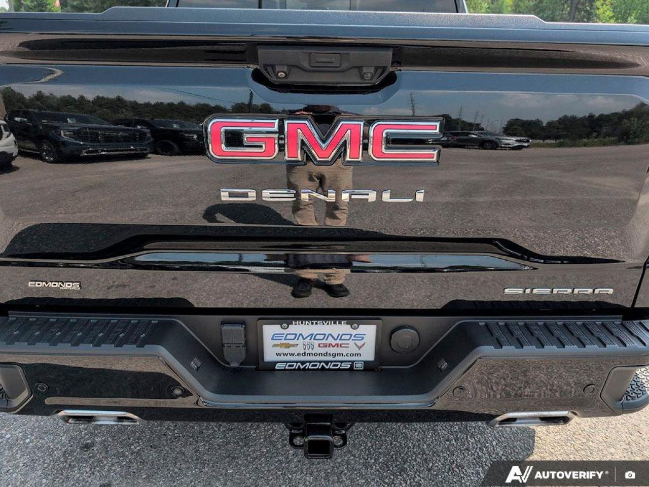2022 GMC Sierra 1500 DenaliDenali   Remote Start   Trailer Brake Contro Photo
