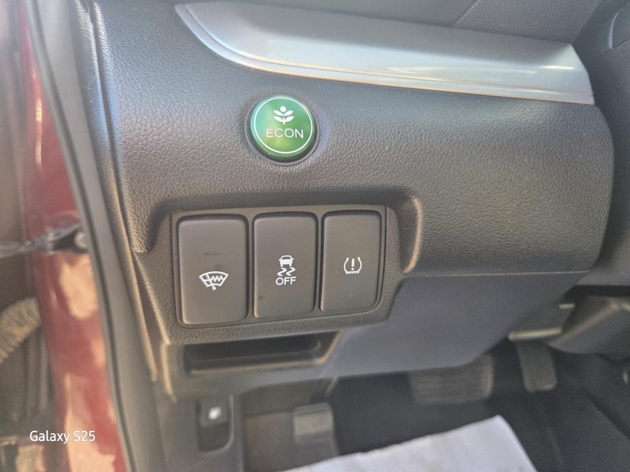 2015 Honda CR-V SE AWD ALLOY REAR VIEW CAMERA AIR LOW KM $ 16,888. Photo