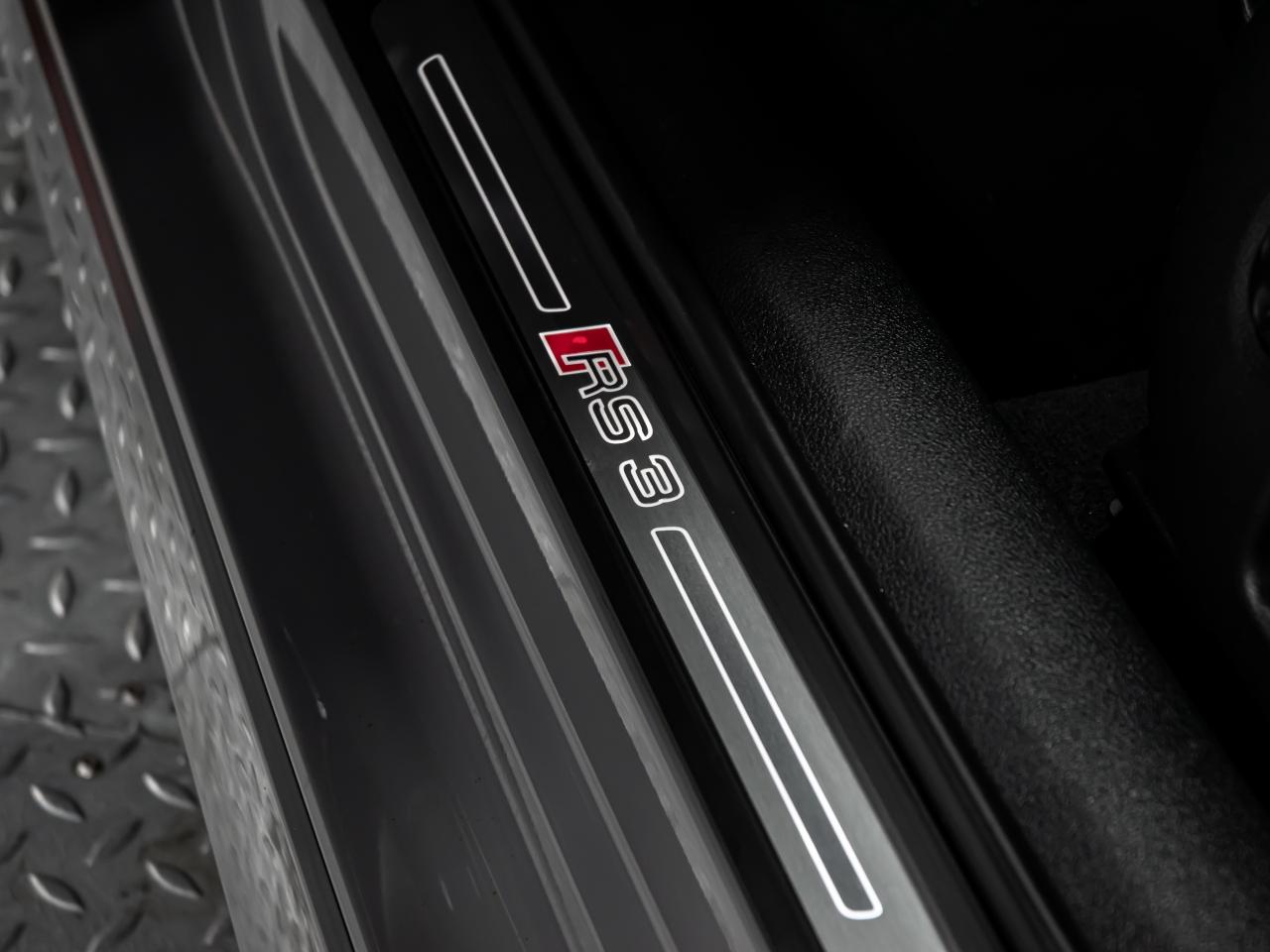 2018 Audi RS 3 Sedan 2.5 TFSI QUATTRO S TRONIC NAVI BLIND SPOTS REAR CA Photo