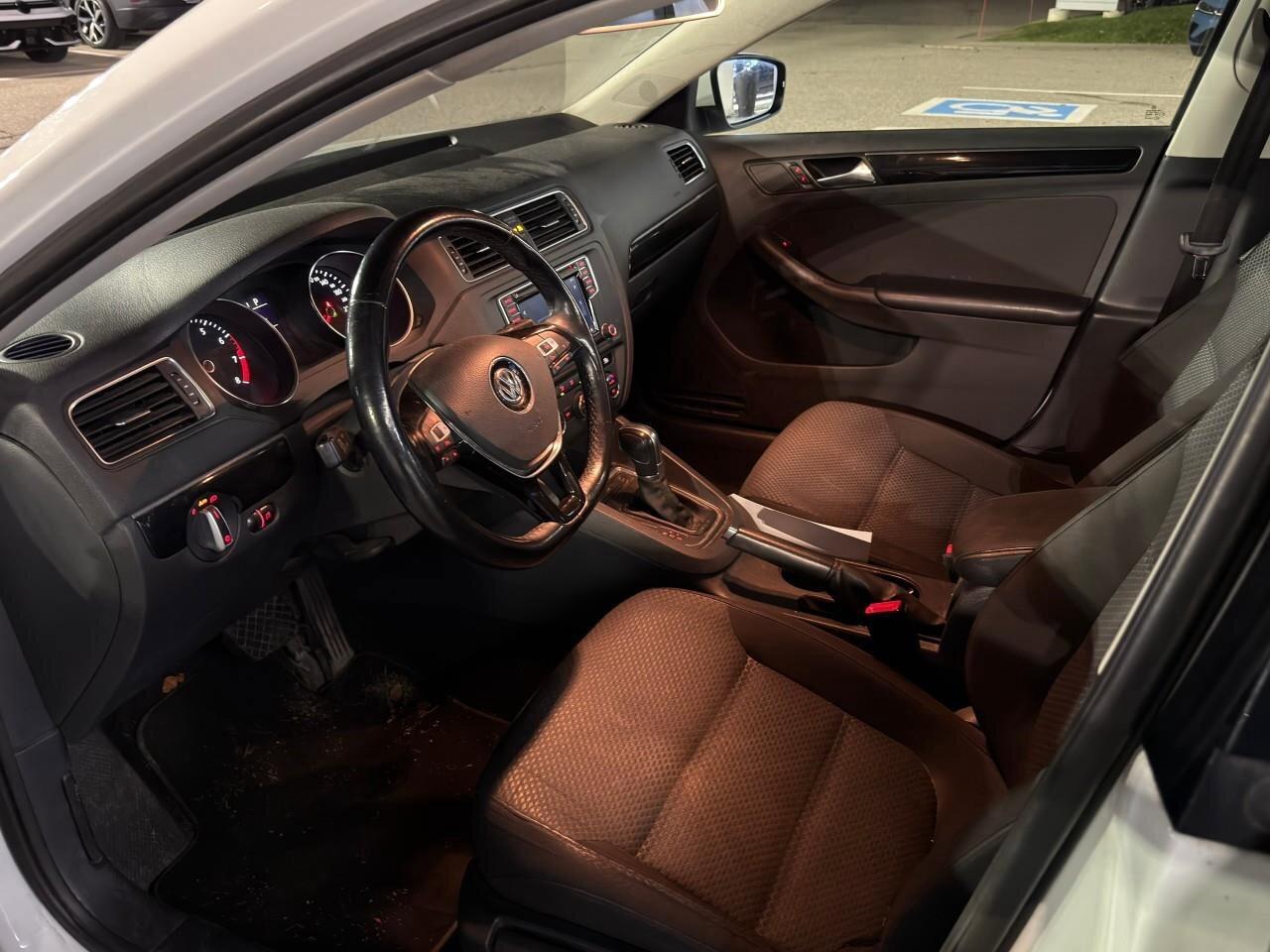 2016 Volkswagen Jetta Sedan ComfortlineCERTIFIED AS-TRADED, ONE-OWNER, ACCIDEN Photo4