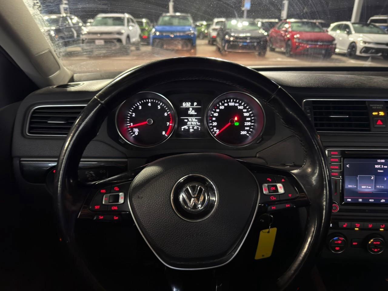 2016 Volkswagen Jetta Sedan ComfortlineCERTIFIED AS-TRADED, ONE-OWNER, ACCIDEN Photo