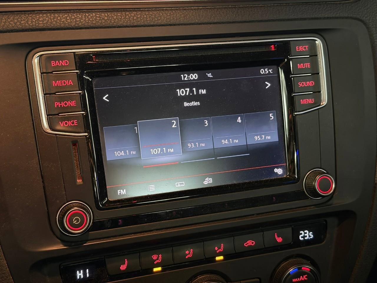 2016 Volkswagen Jetta Sedan ComfortlineCERTIFIED AS-TRADED, ONE-OWNER, ACCIDEN Photo