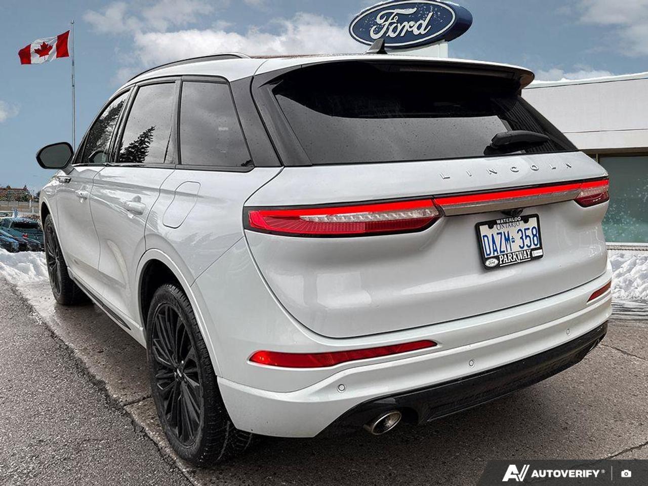 2025 Lincoln Corsair Reserve   Demo Unit   DEMO   LEATHER   MOONROOF Photo4