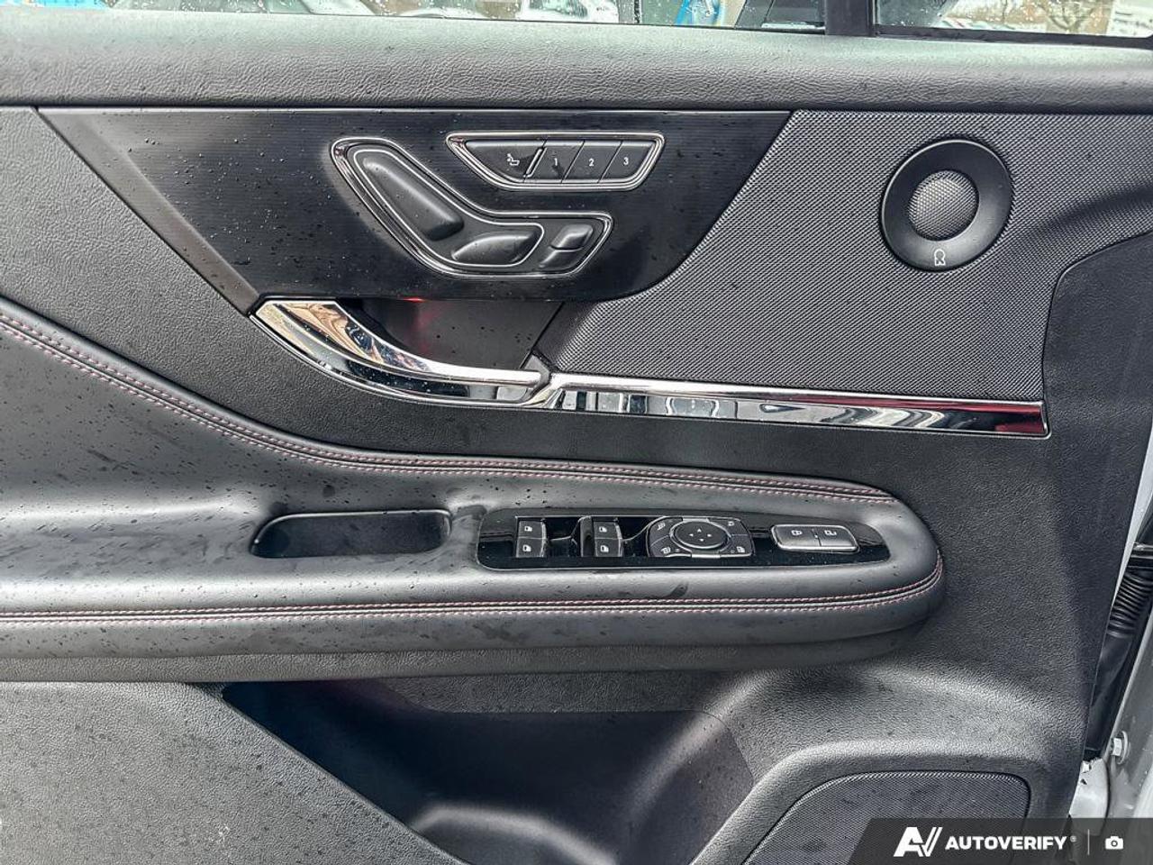 2025 Lincoln Corsair Reserve   Demo Unit   DEMO   LEATHER   MOONROOF Photo