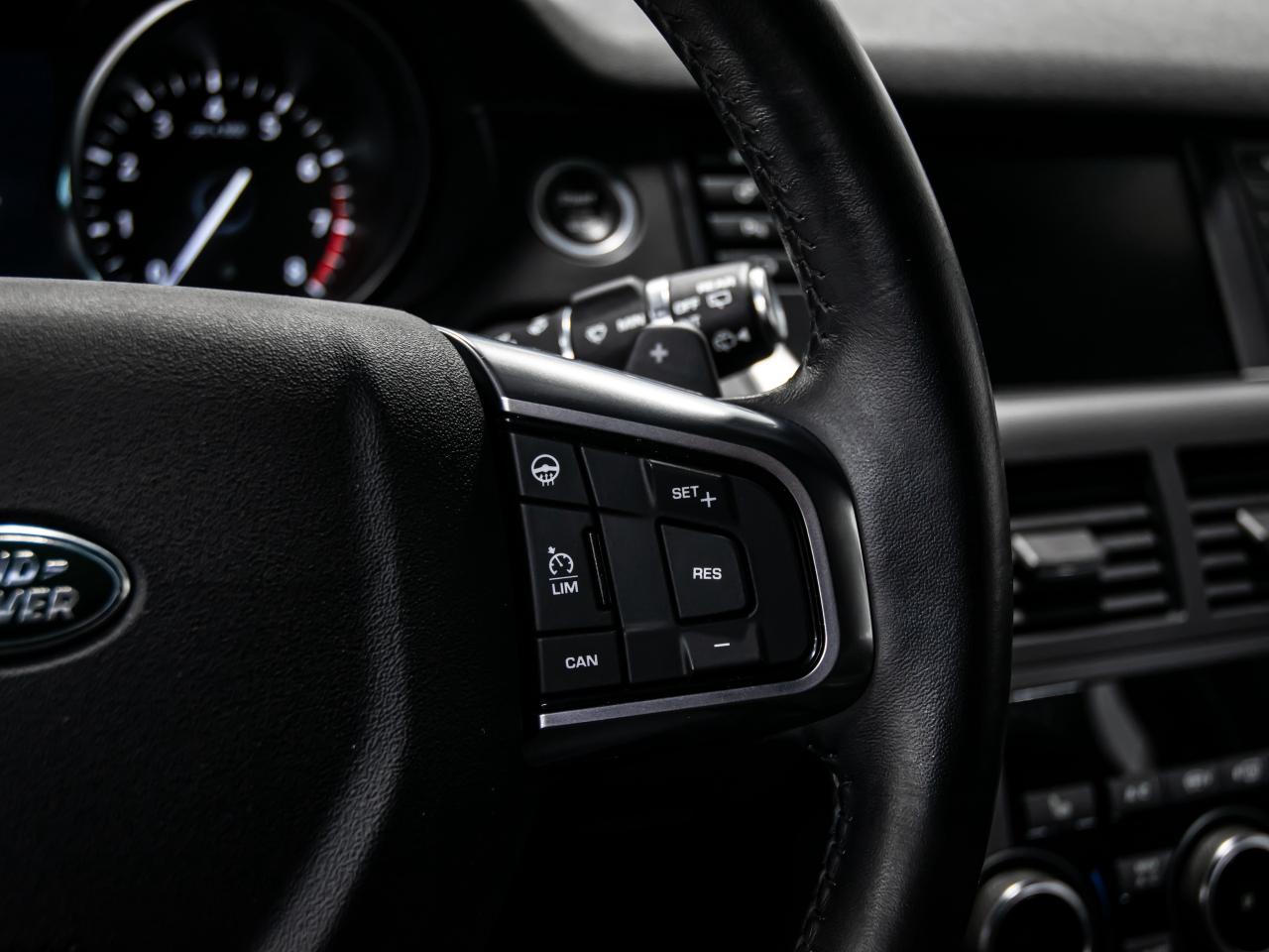 2018 Land Rover Discovery Sport SE AWD BLIND SPOTS NAVIGATION REAR VIEW CAMERA Photo