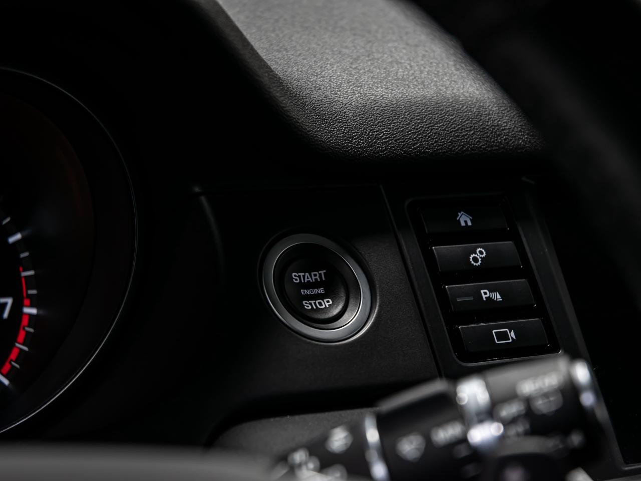 2018 Land Rover Discovery Sport SE AWD BLIND SPOTS NAVIGATION REAR VIEW CAMERA Photo