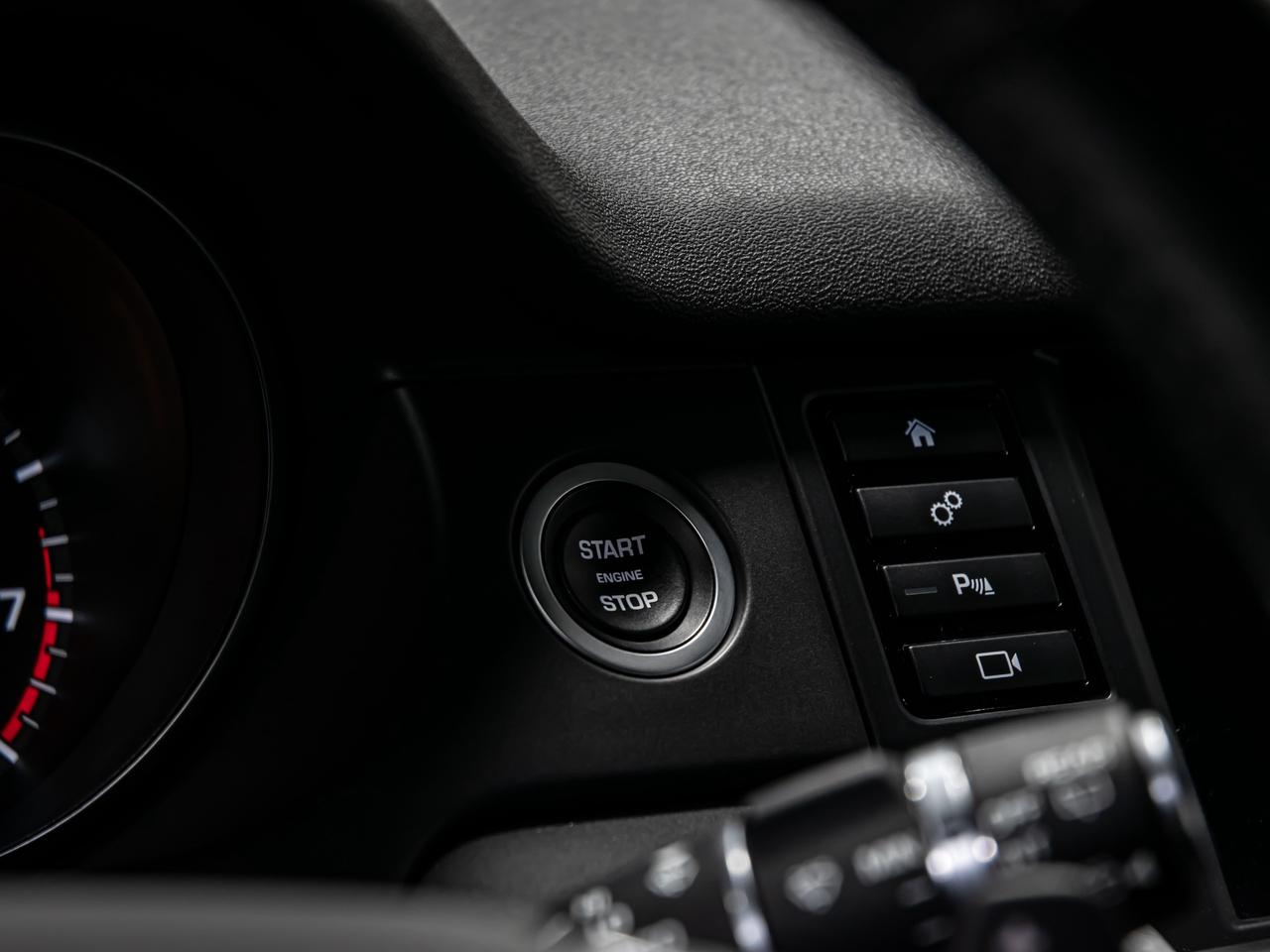 2018 Land Rover Discovery Sport SE AWD BLIND SPOTS NAVIGATION REAR VIEW CAMERA Photo