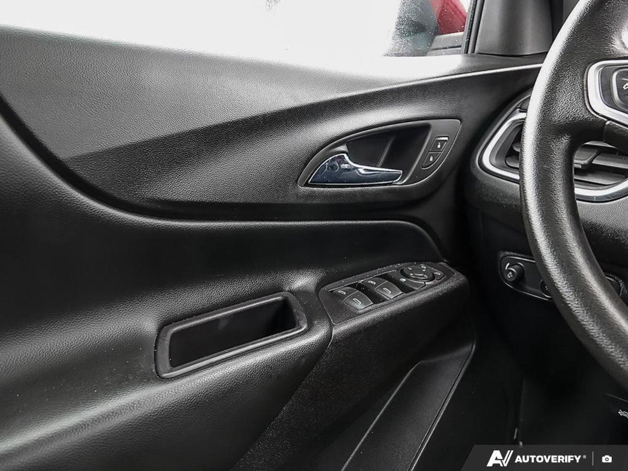 2018 Chevrolet Equinox LTLT, 1.5L 4-CYLINDERS, FWD, ALLOYS, CLOTH, SNOWS, Photo