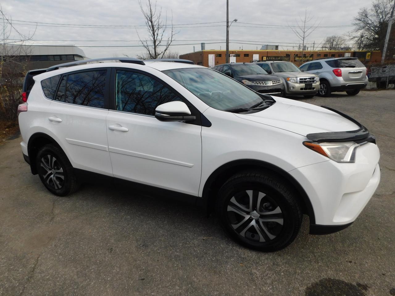 2017 Toyota RAV4 LE  BACKUP CAMERA HEATED SEATS BLUE TOOTH Photo4