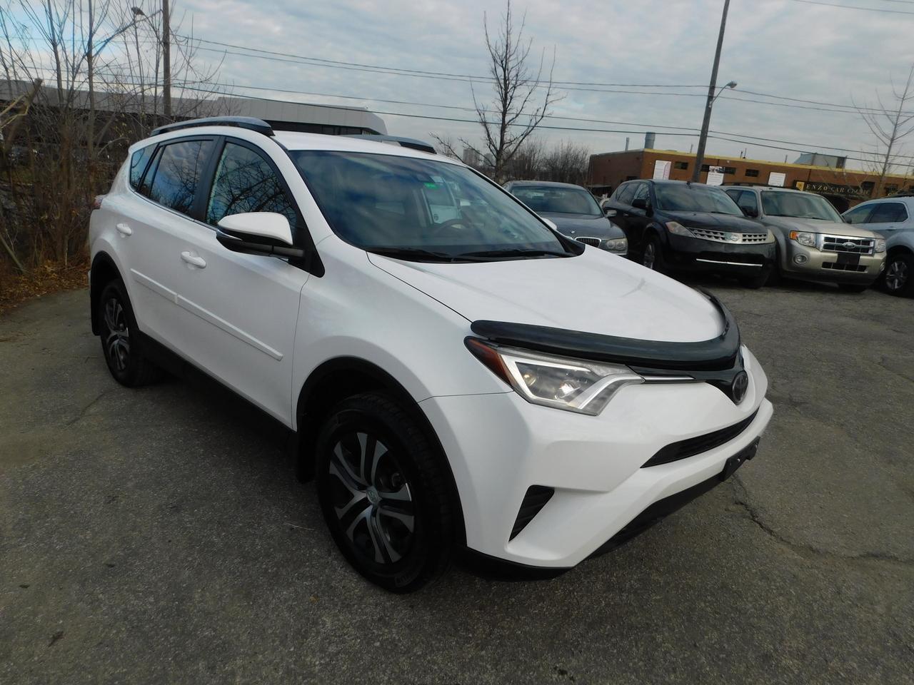 2017 Toyota RAV4 LE  BACKUP CAMERA HEATED SEATS BLUE TOOTH Photo