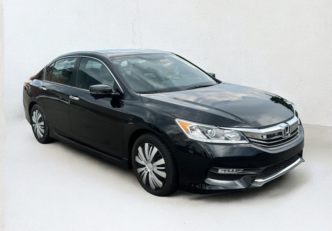 2017 Honda Accord Sport ~ SUNROOF ~ CARPLAY ~ SAFETY INCLUDED Photo