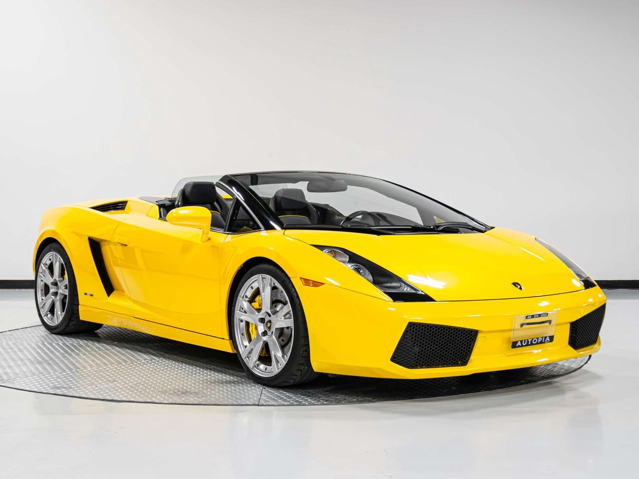 2006 Lamborghini Gallardo Low KM   V10 Convertible    AWD   Excellent Photo2