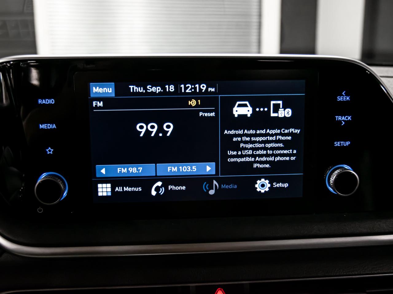 2020 Hyundai Sonata 2.5L PREGERRED BLIND SPOTS REAR VIEW CAM CARPLAY Photo