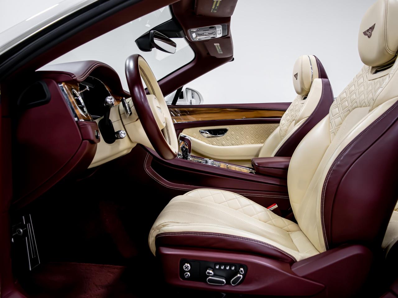 2021 Bentley Continental GT CONVERTIBLE W12  SOFT TOP HEADS UP Photo