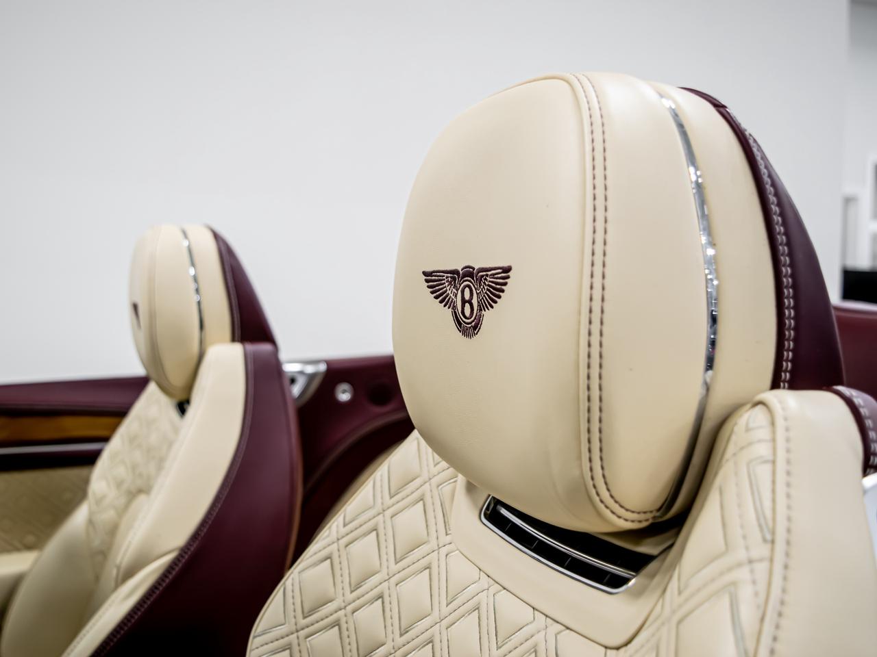 2021 Bentley Continental GT CONVERTIBLE W12  SOFT TOP HEADS UP Photo