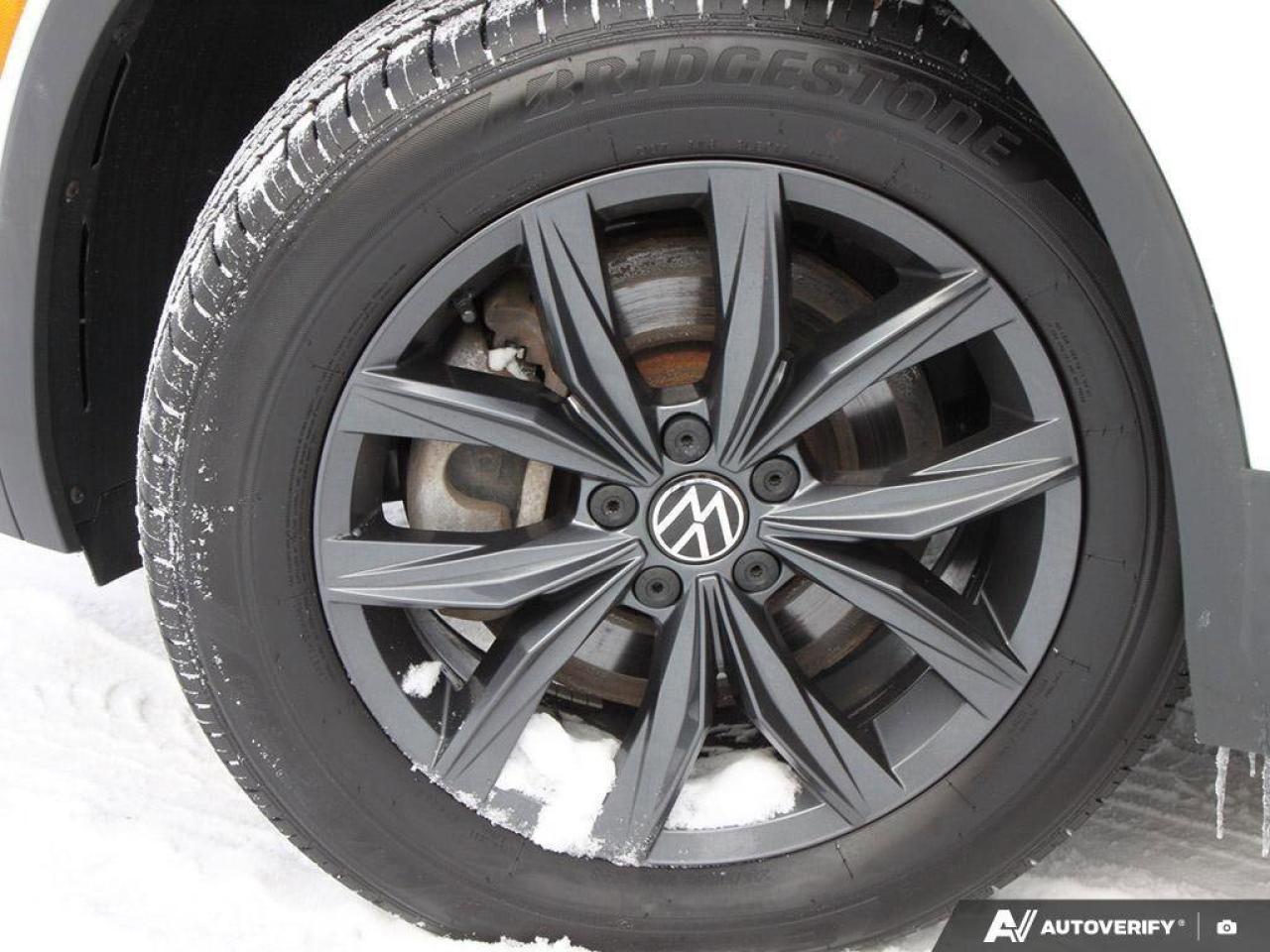 2022 Volkswagen Tiguan ComfortlineACCIDENT-FREE, AWD, CARPLAY, AWD, HTD S Photo