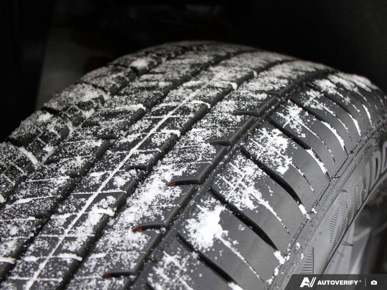 2022 Volkswagen Tiguan ComfortlineACCIDENT-FREE, AWD, CARPLAY, AWD, HTD S Photo