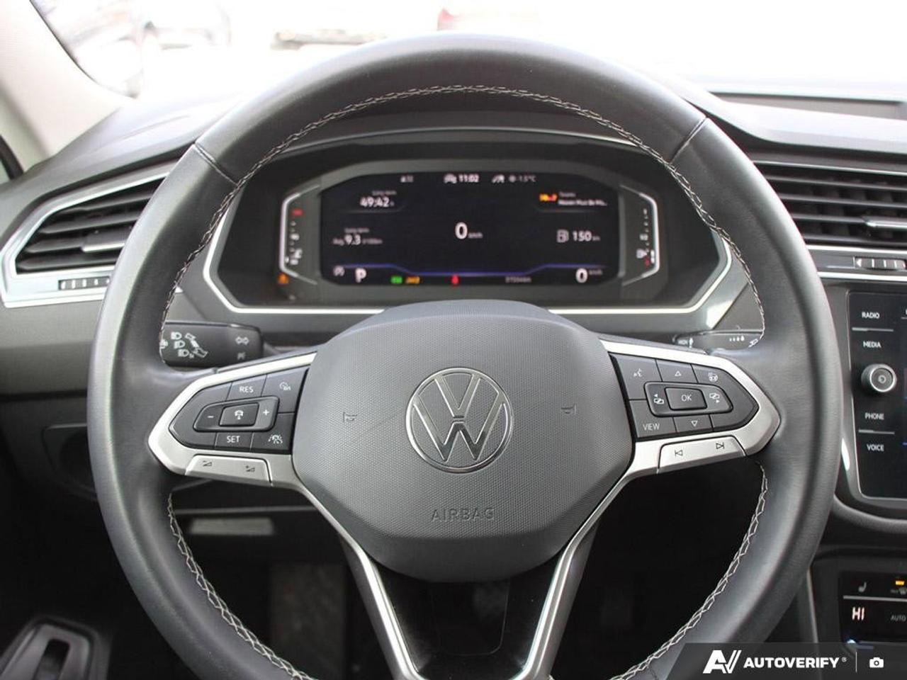 2022 Volkswagen Tiguan ComfortlineACCIDENT-FREE, AWD, CARPLAY, AWD, HTD S Photo