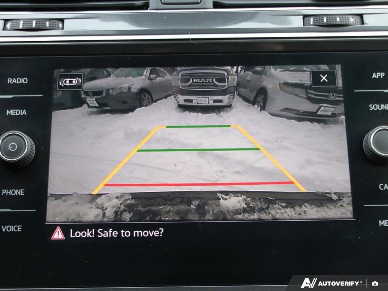 2022 Volkswagen Tiguan ComfortlineACCIDENT-FREE, AWD, CARPLAY, AWD, HTD S Photo