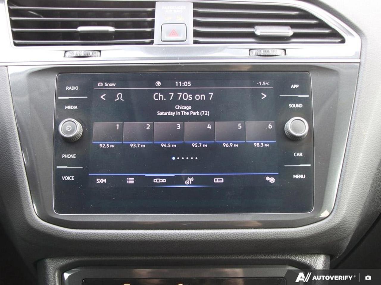 2022 Volkswagen Tiguan ComfortlineACCIDENT-FREE, AWD, CARPLAY, AWD, HTD S Photo