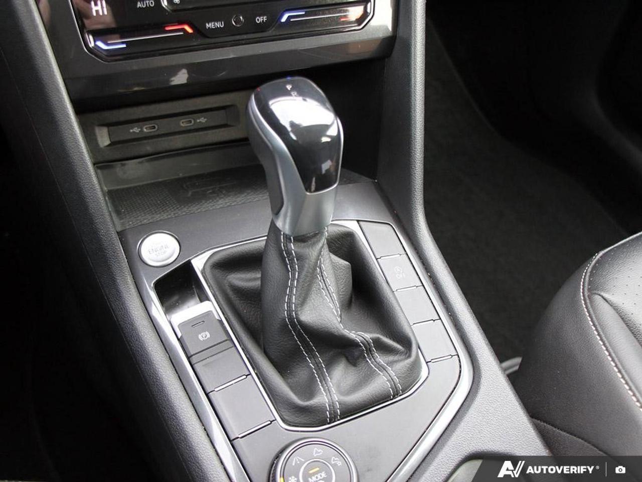 2022 Volkswagen Tiguan ComfortlineACCIDENT-FREE, AWD, CARPLAY, AWD, HTD S Photo