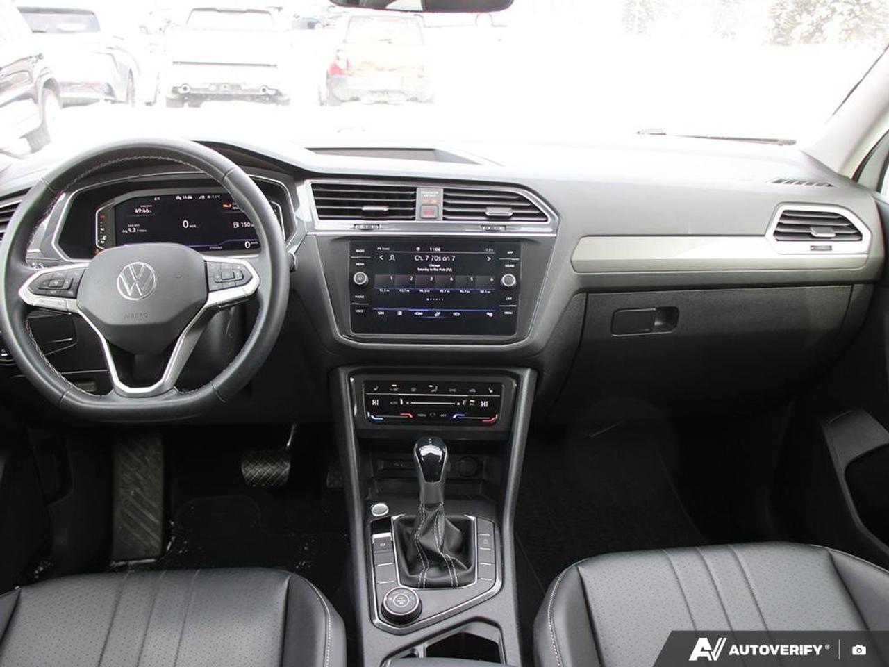 2022 Volkswagen Tiguan ComfortlineACCIDENT-FREE, AWD, CARPLAY, AWD, HTD S Photo