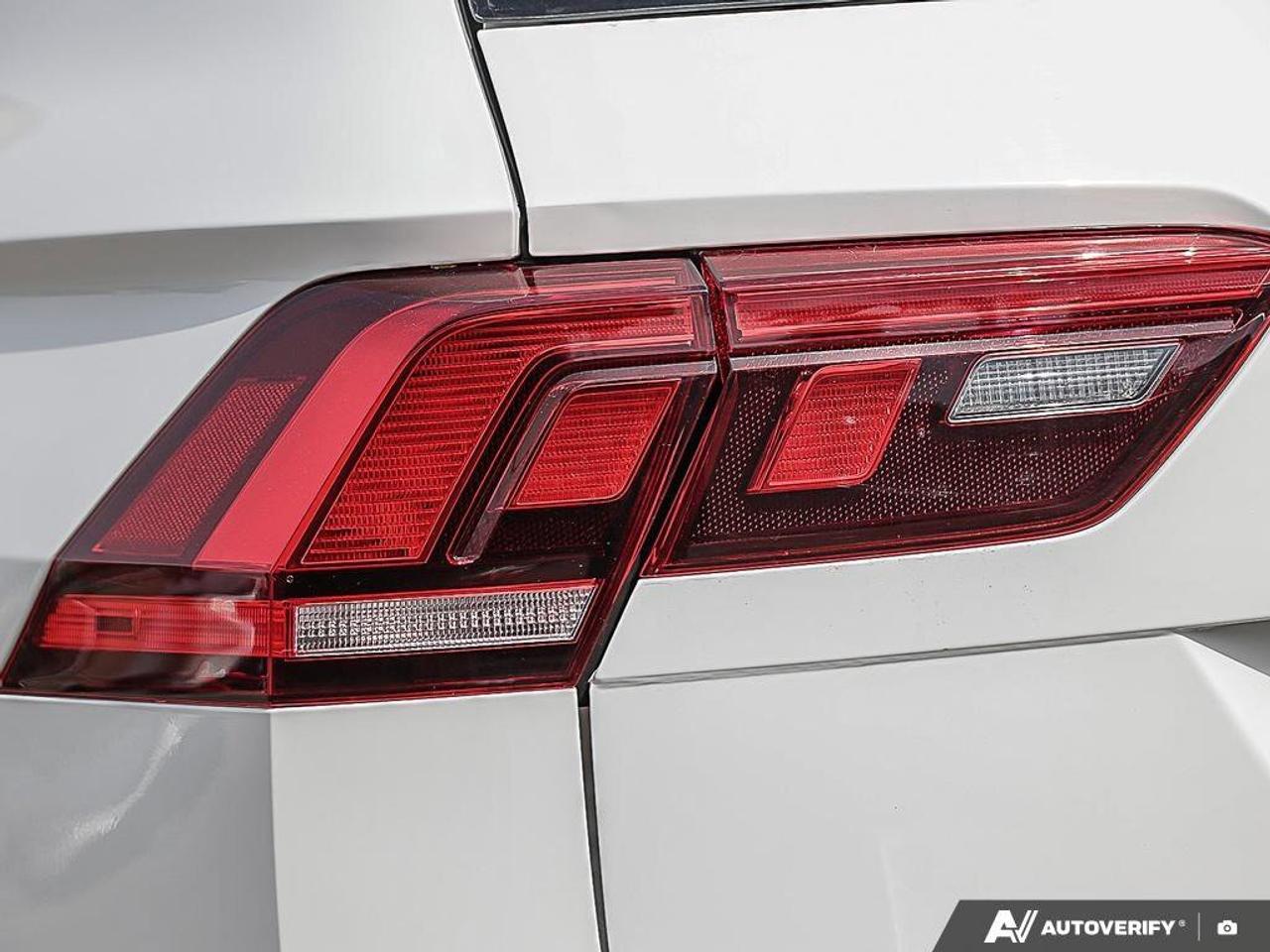 2022 Volkswagen Tiguan ComfortlineACCIDENT-FREE, AWD, CARPLAY, AWD, HTD S Photo