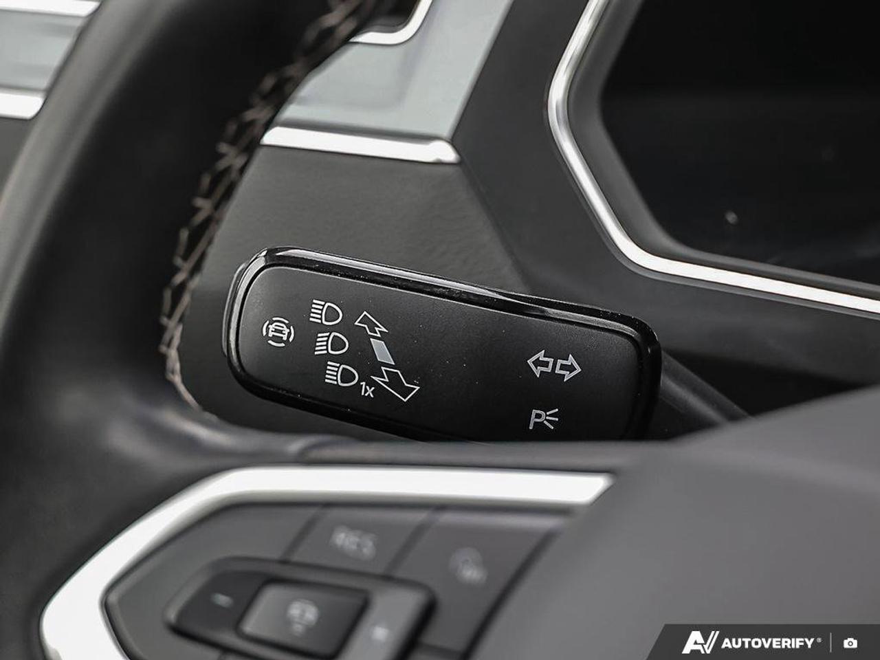 2022 Volkswagen Tiguan ComfortlineACCIDENT-FREE, AWD, CARPLAY, AWD, HTD S Photo