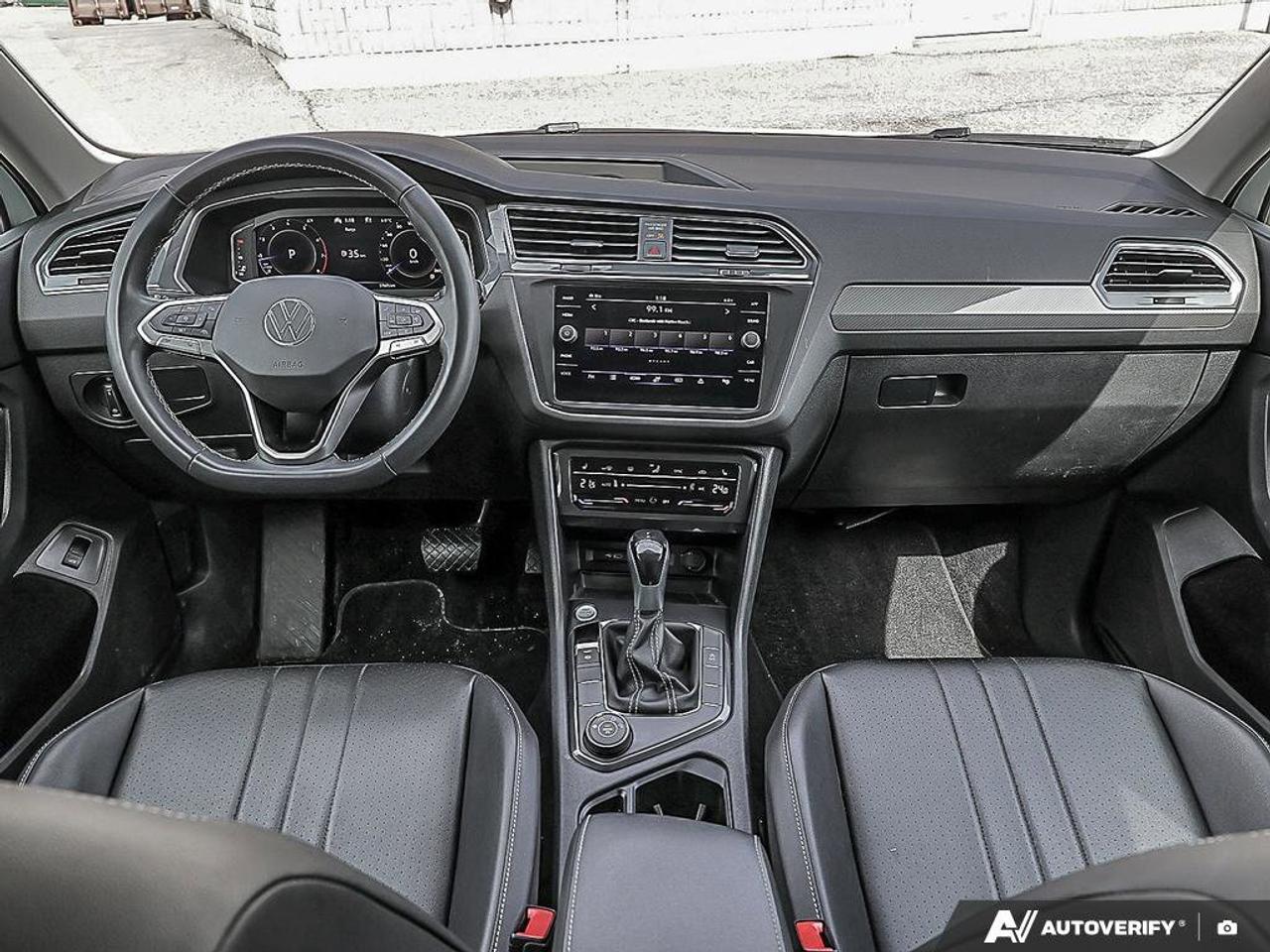 2022 Volkswagen Tiguan ComfortlineACCIDENT-FREE, AWD, CARPLAY, AWD, HTD S Photo