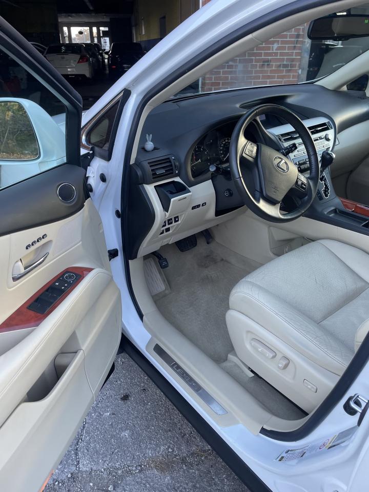 2011 Lexus RX 350 AWD LEATHER SUNROOF BLUE TOOTH HEATED SEATS Photo