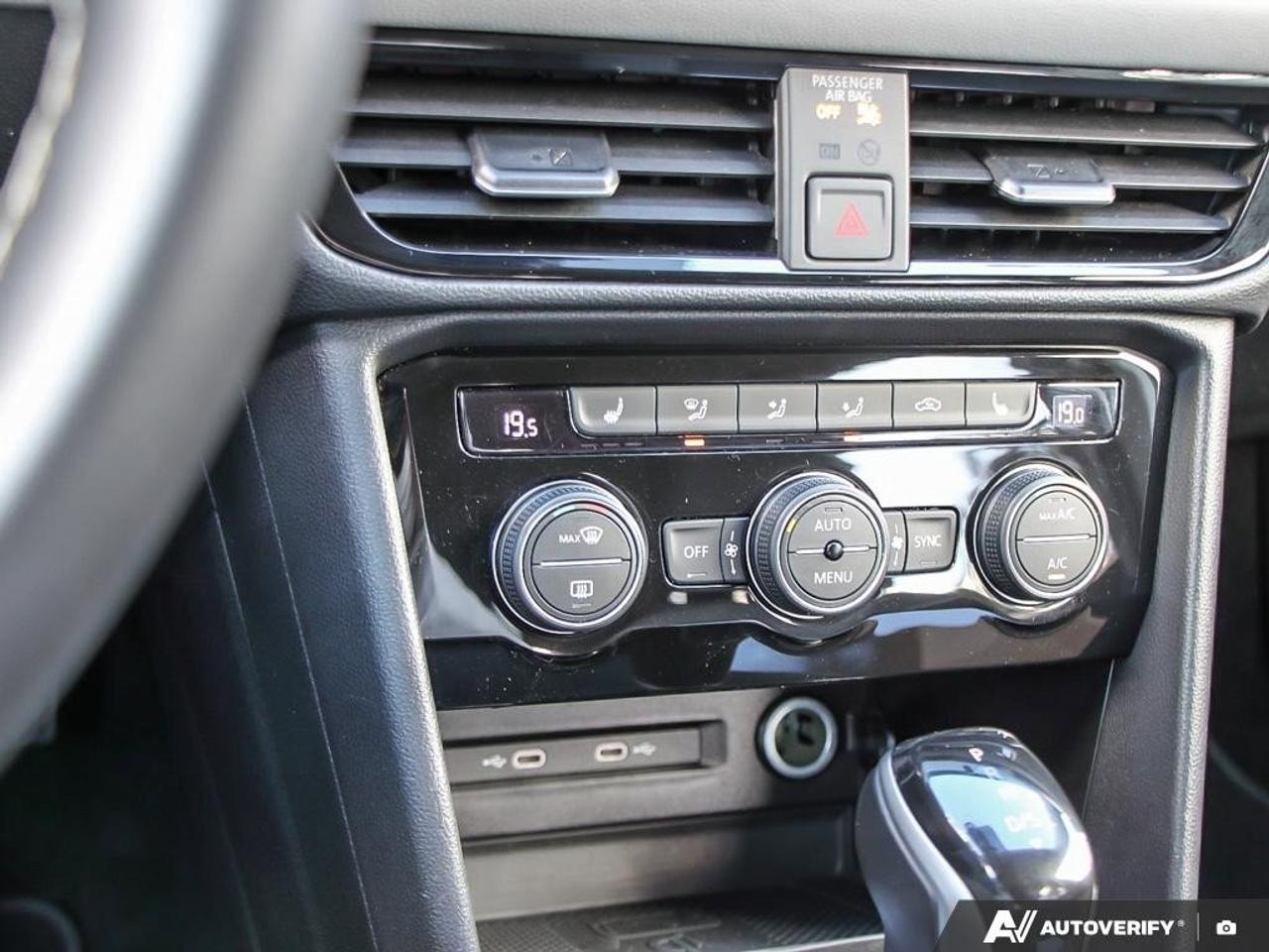 2024 Volkswagen Taos ComfortlineCERTIFIED! HTD SEATS, CARPLAY, KEYLESS Photo