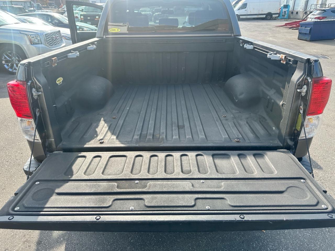 2012 Toyota Tundra PLATINUM ~ 4WD Crewmax 146 5.7L Photo