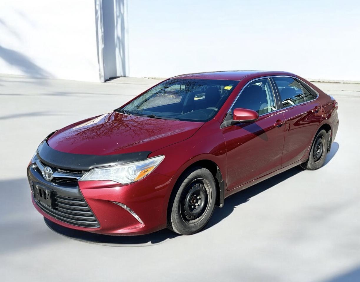 2015 Toyota Camry LE ~ NO ACCIDENTS ~ SAFETY INCLUDED Photo