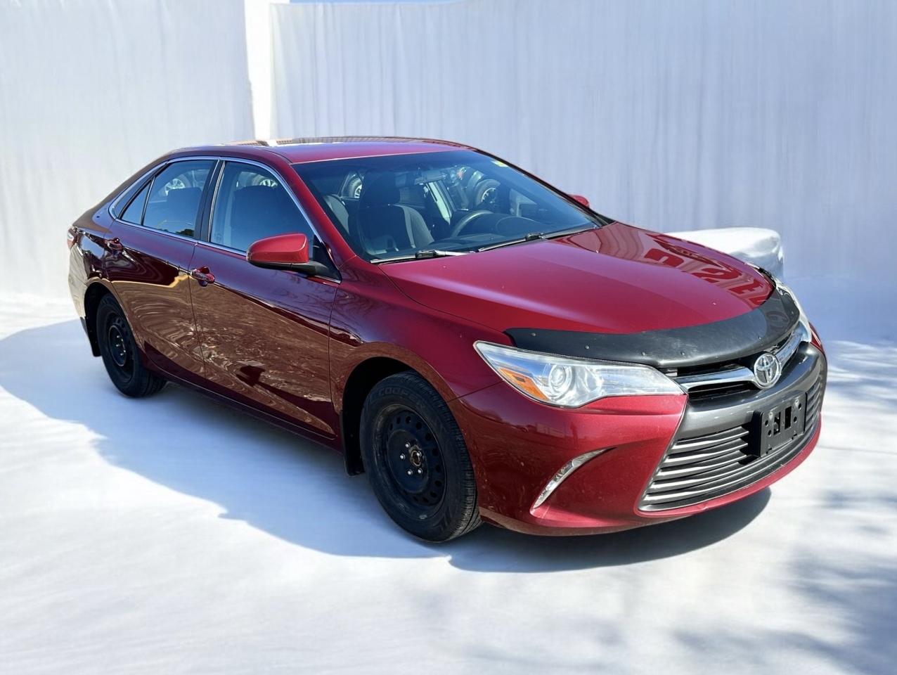 2015 Toyota Camry LE ~ NO ACCIDENTS ~ SAFETY INCLUDED Photo