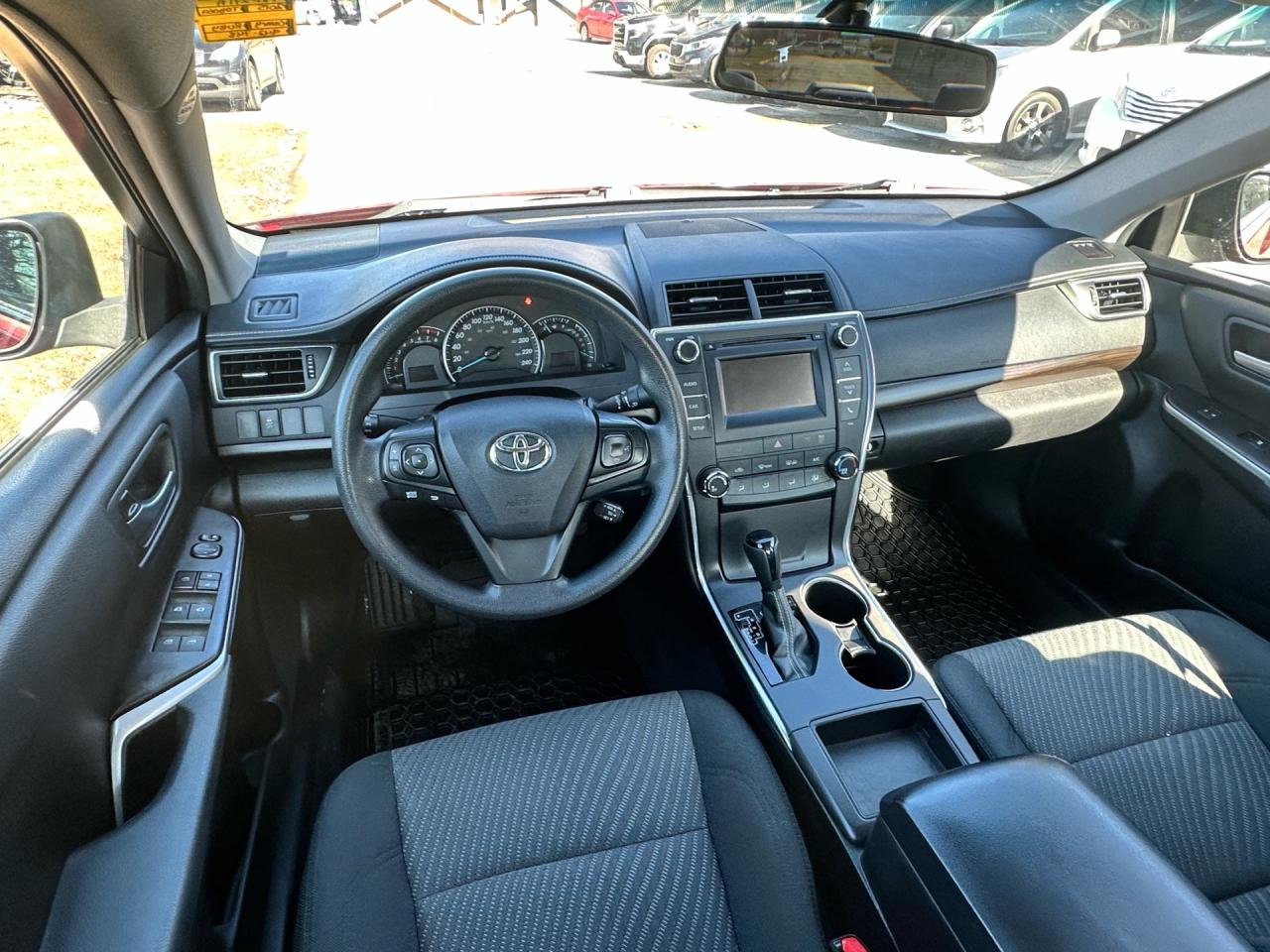2015 Toyota Camry LE ~ NO ACCIDENTS ~ SAFETY INCLUDED Photo